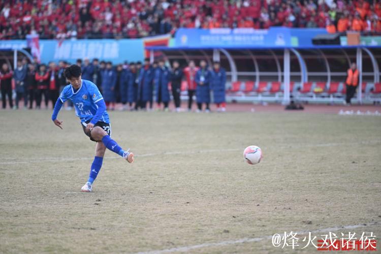 “绝妙倒钩”入围“央视十佳球”,永州队张涛回应:灵感闪现,童年踢球忆。 “绝妙倒钩”入围“央视十佳球”,永州队张涛回应:灵感闪现,童年踢球忆。