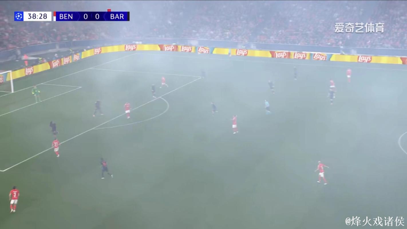 巴萨近16场比赛仅1次零封,防线表现堪忧 巴萨近16场比赛仅1次零封,防线表现堪忧